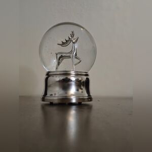 Silver Base Reindeer Snow Globe(Sings Jingle Bells)